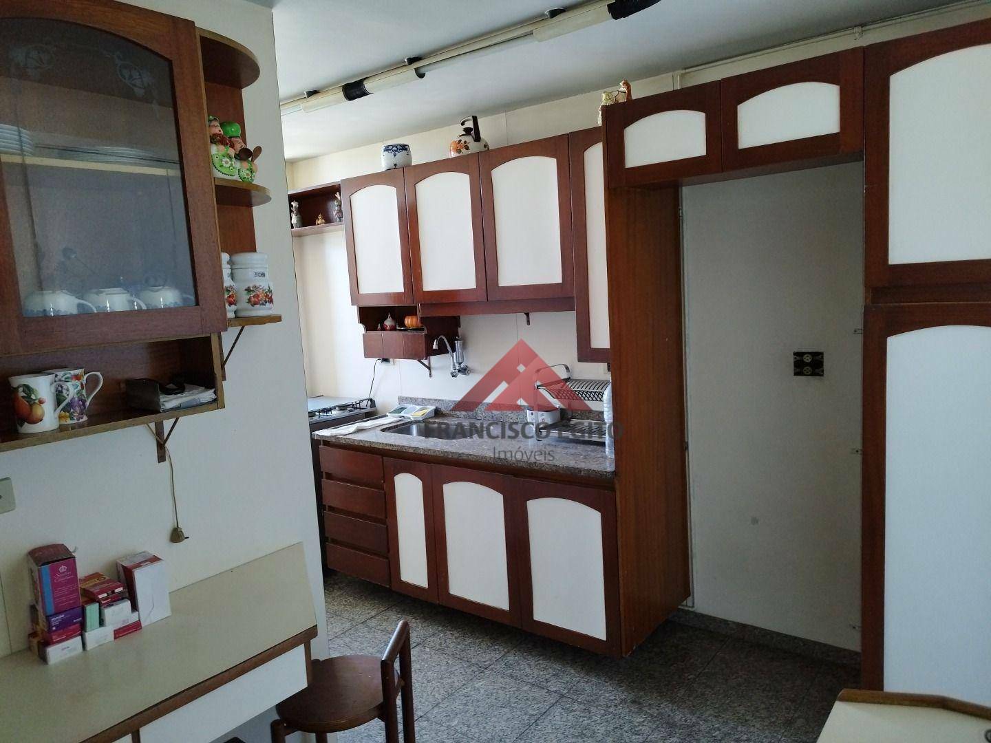 Apartamento à venda com 2 quartos, 75m² - Foto 12