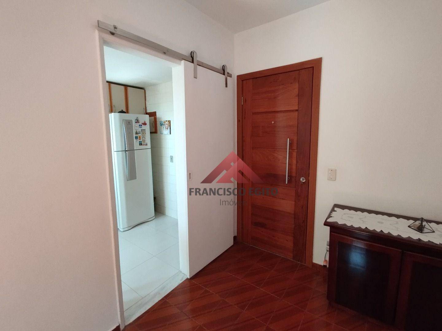 Apartamento à venda com 2 quartos, 85m² - Foto 3