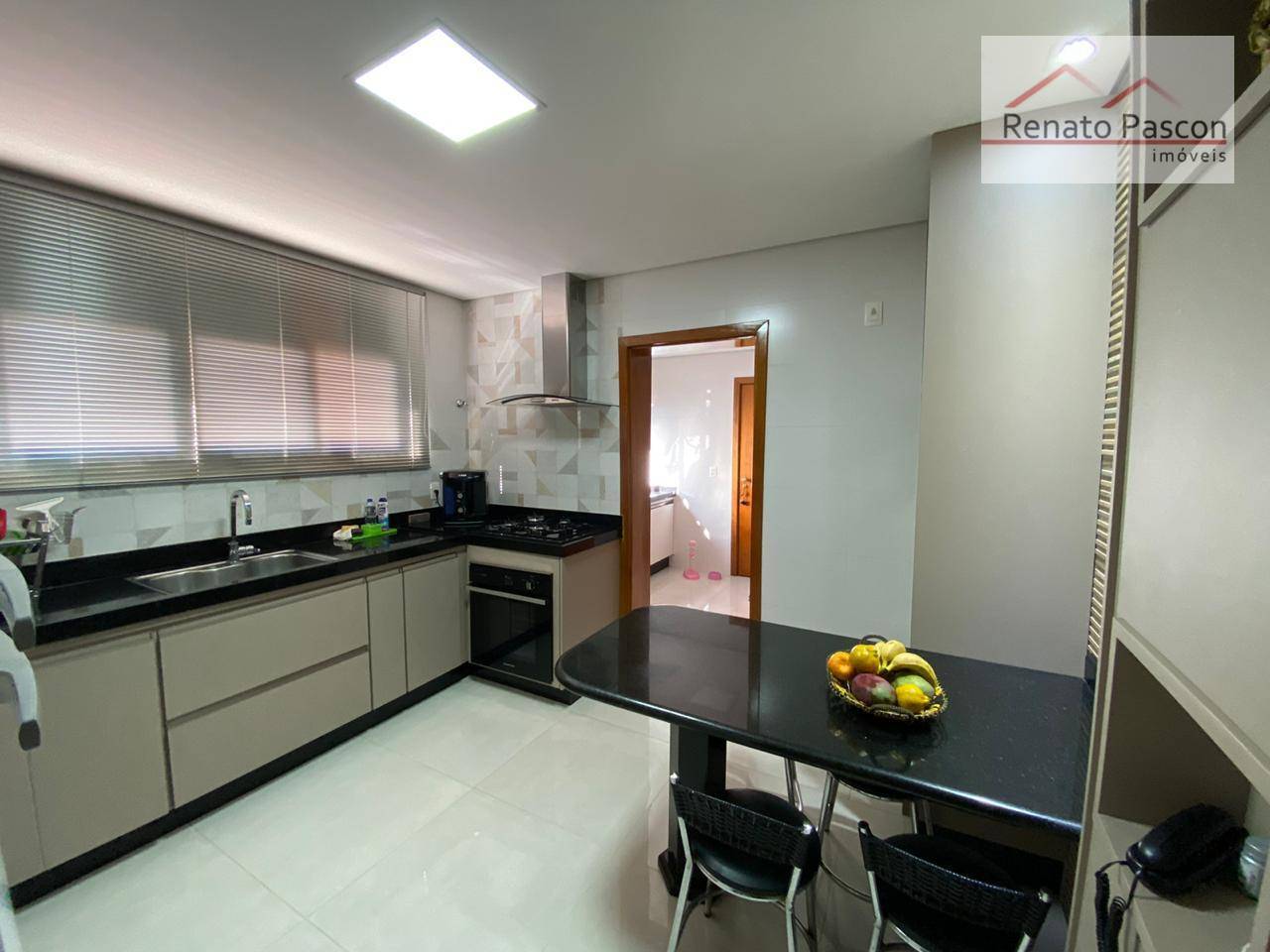 Apartamento à venda com 3 quartos, 139m² - Foto 9