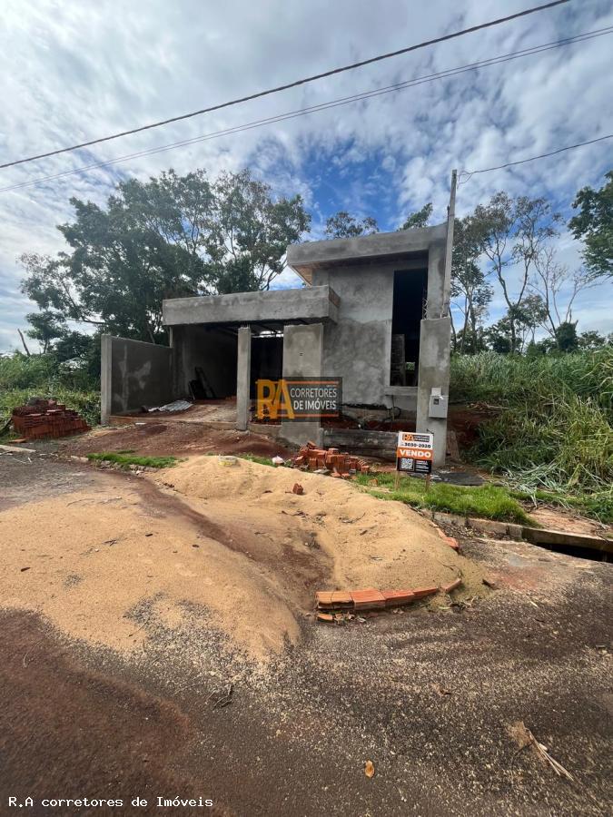 Casa à venda com 2 quartos, 200m² - Foto 4