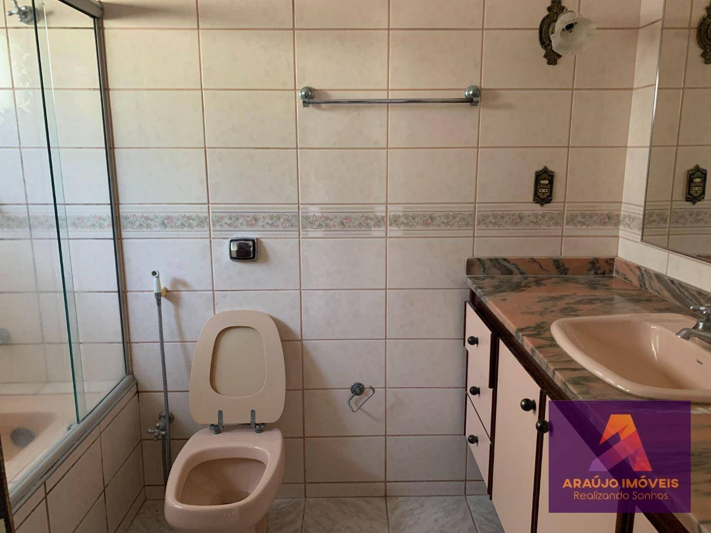 Casa de Condomínio à venda com 4 quartos, 385m² - Foto 28