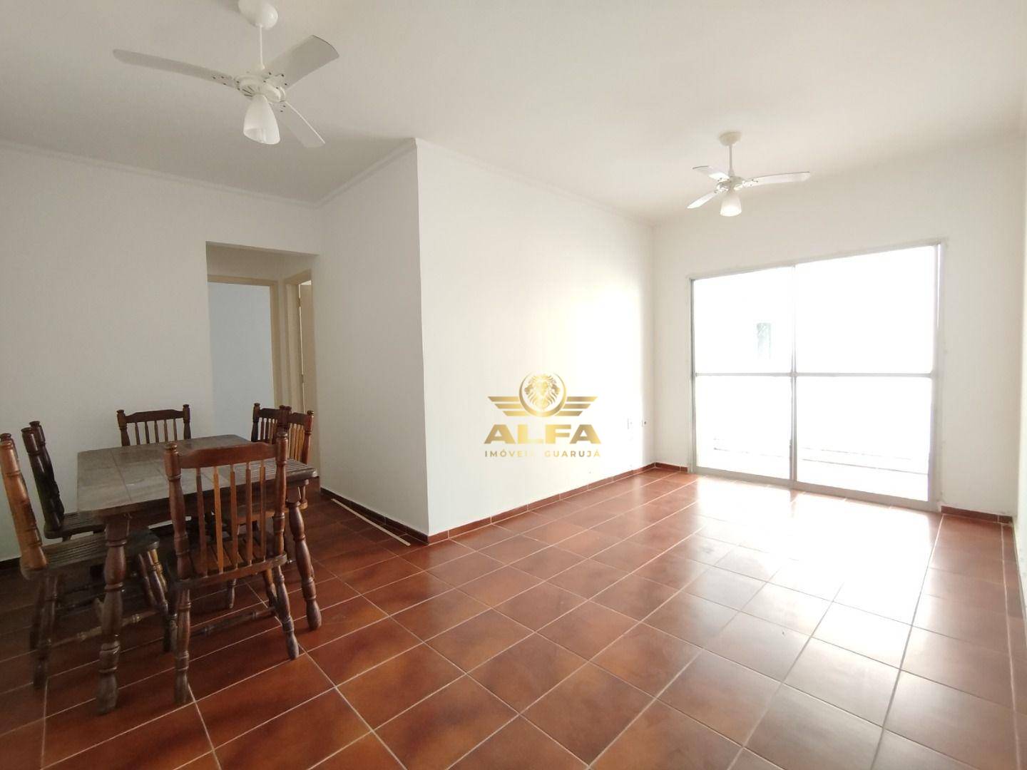 Apartamento à venda com 2 quartos, 70m² - Foto 2