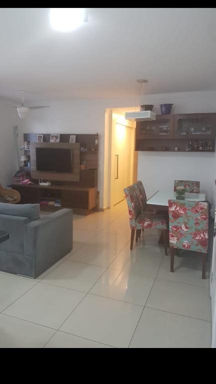 Apartamento à venda com 2 quartos, 77m² - Foto 1