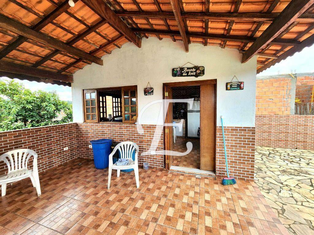 Chácara à venda com 3 quartos, 200m² - Foto 24