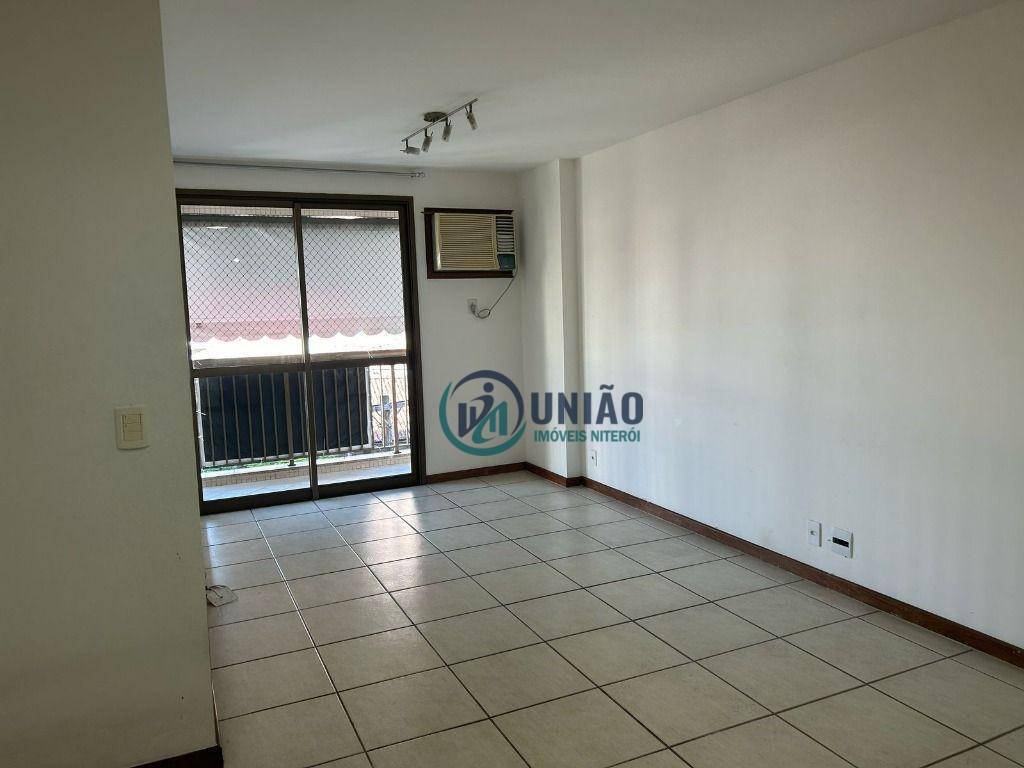 Apartamento à venda com 2 quartos, 90m² - Foto 2