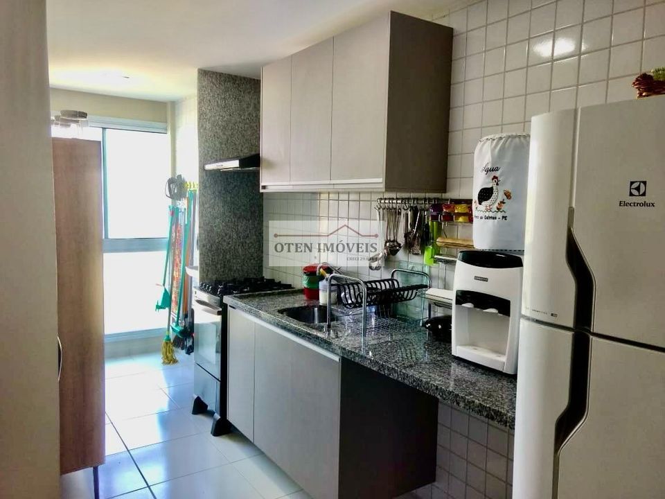 Apartamento à venda com 3 quartos, 67m² - Foto 2