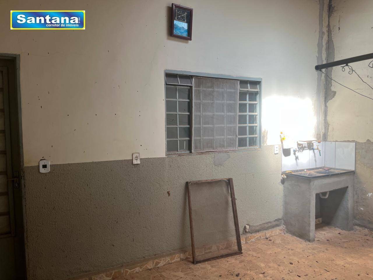 Casa à venda com 2 quartos, 110m² - Foto 2