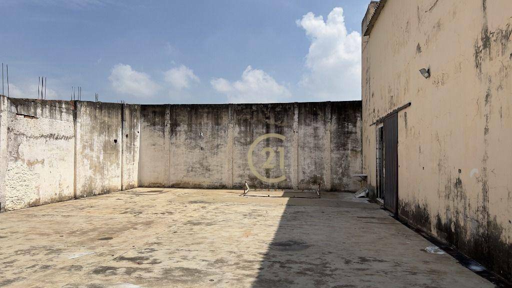 Casa para alugar com 3 quartos, 421m² - Foto 13