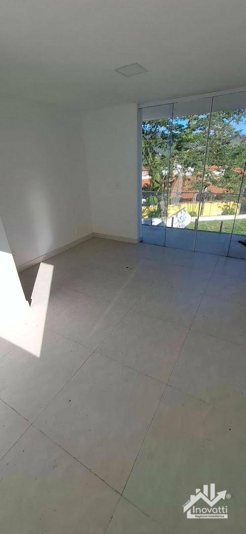 Casa à venda com 3 quartos, 114m² - Foto 13