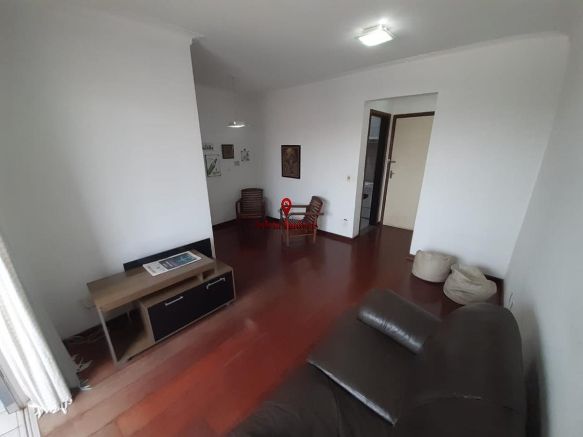 Apartamento à venda com 2 quartos, 70m² - Foto 4