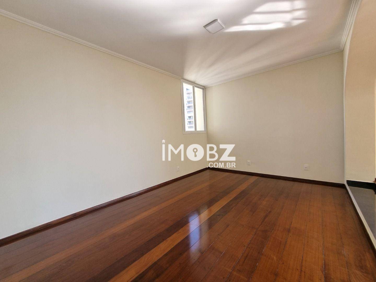 Apartamento à venda com 4 quartos, 211m² - Foto 6