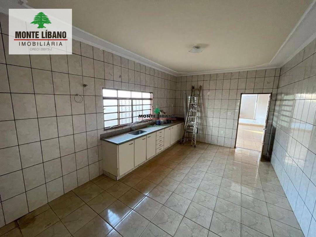 Casa à venda com 3 quartos, 98m² - Foto 8