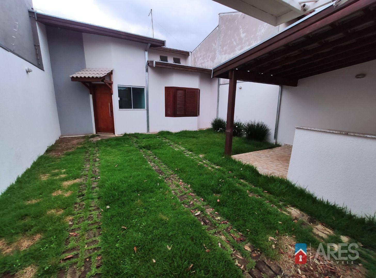 Casa à venda com 2 quartos, 99m² - Foto 1