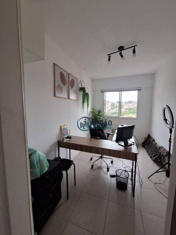 Apartamento à venda com 3 quartos, 71m² - Foto 4