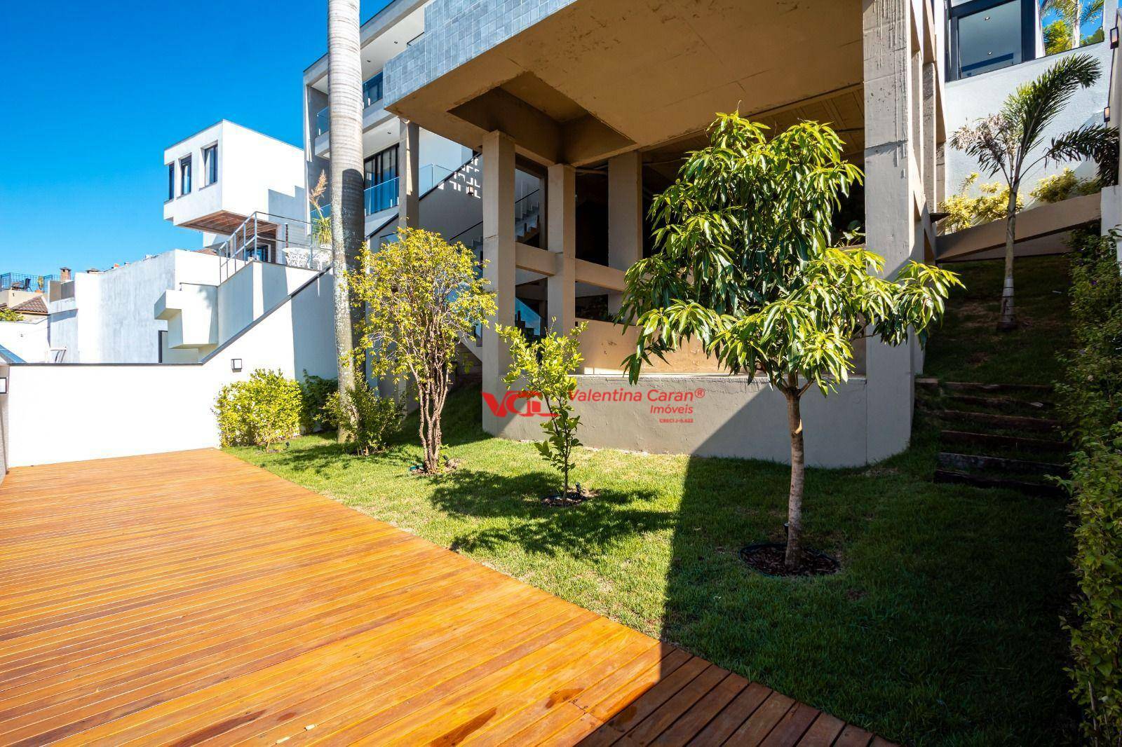 Sobrado à venda com 4 quartos, 368m² - Foto 4