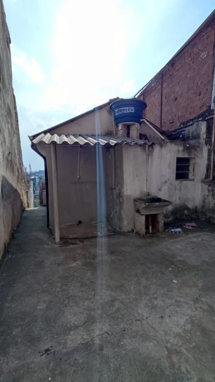 Casa para alugar com 1 quarto, 50m² - Foto 14