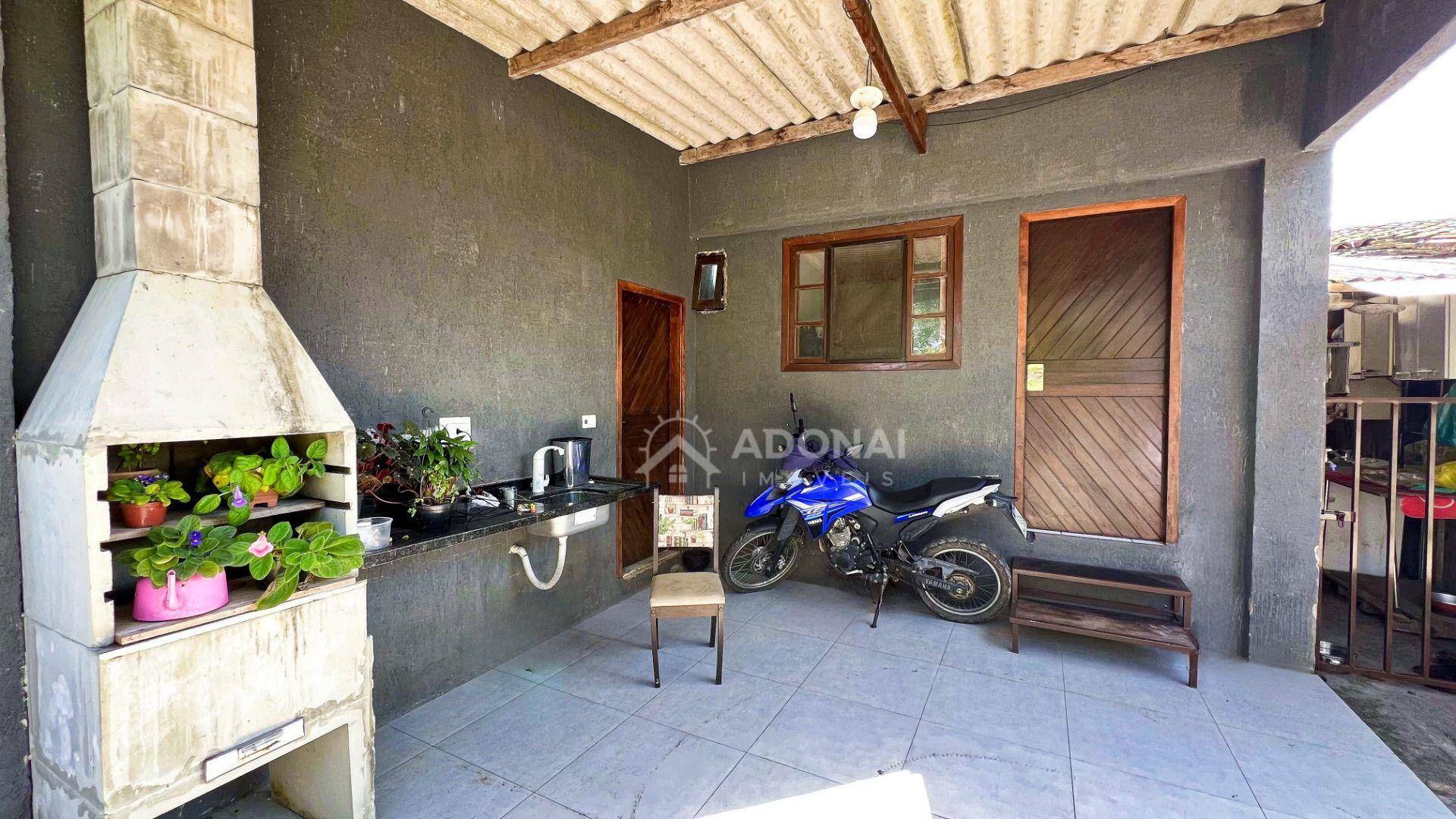 Casa à venda com 6 quartos, 220m² - Foto 11