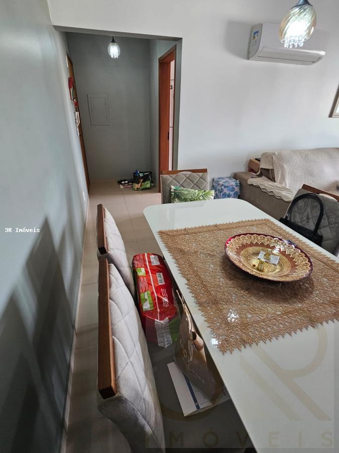 Apartamento à venda com 2 quartos, 70m² - Foto 3