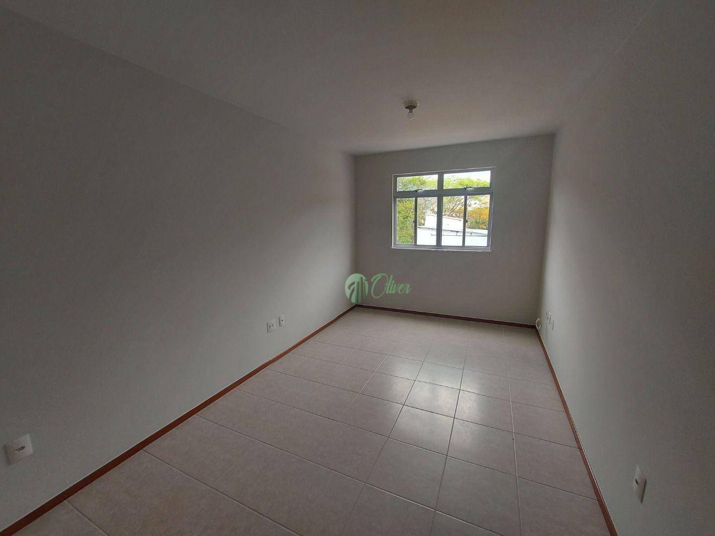 Apartamento à venda com 2 quartos, 75m² - Foto 2