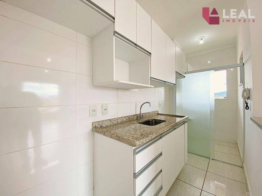 Apartamento para alugar com 2 quartos, 55m² - Foto 8