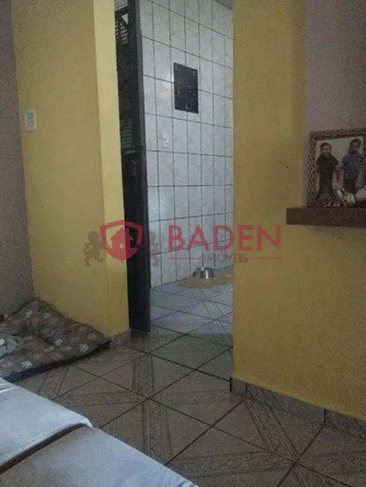 Casa à venda com 3 quartos, 100m² - Foto 3