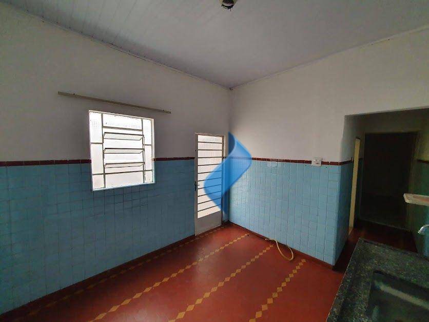 Casa à venda com 2 quartos, 90m² - Foto 9