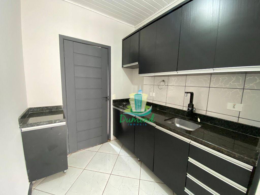 Casa para alugar com 3 quartos, 75m² - Foto 7