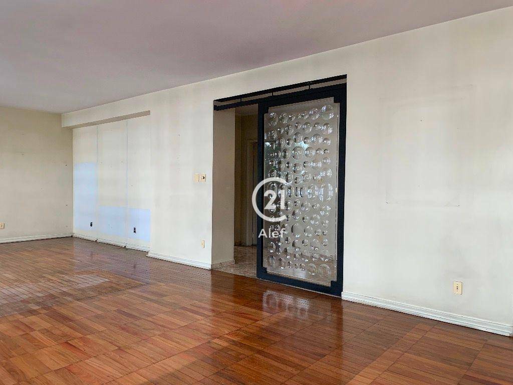 Apartamento à venda com 3 quartos, 245m² - Foto 13