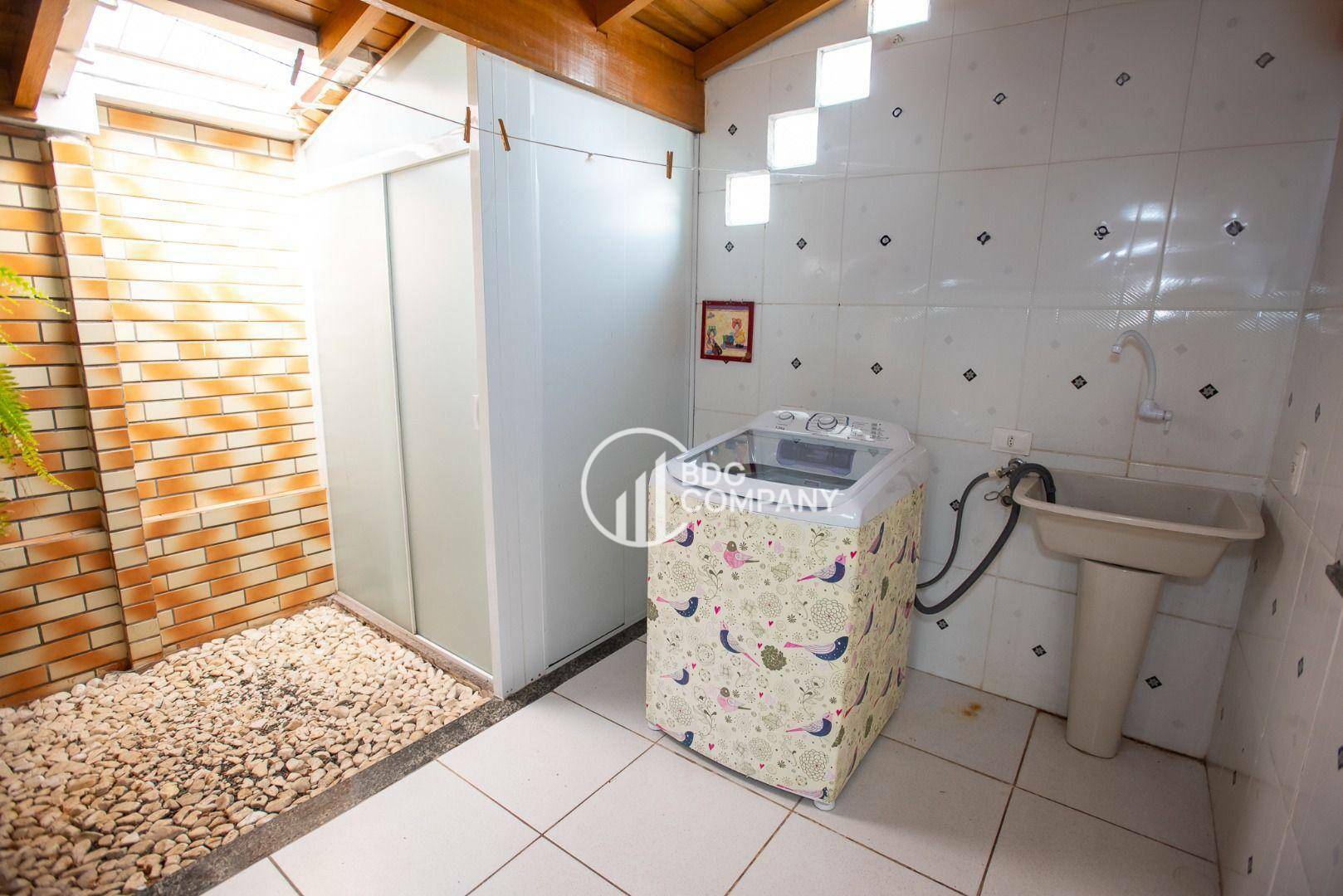 Casa à venda com 2 quartos, 69m² - Foto 31