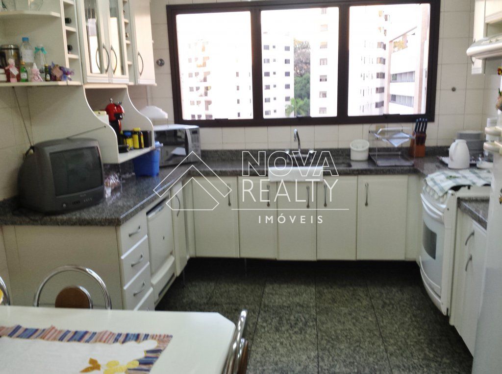 Apartamento à venda com 3 quartos, 148m² - Foto 8