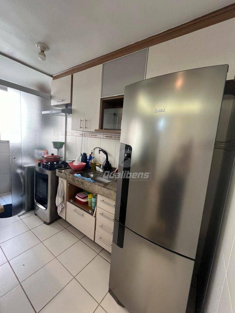 Apartamento à venda com 2 quartos, 48m² - Foto 3