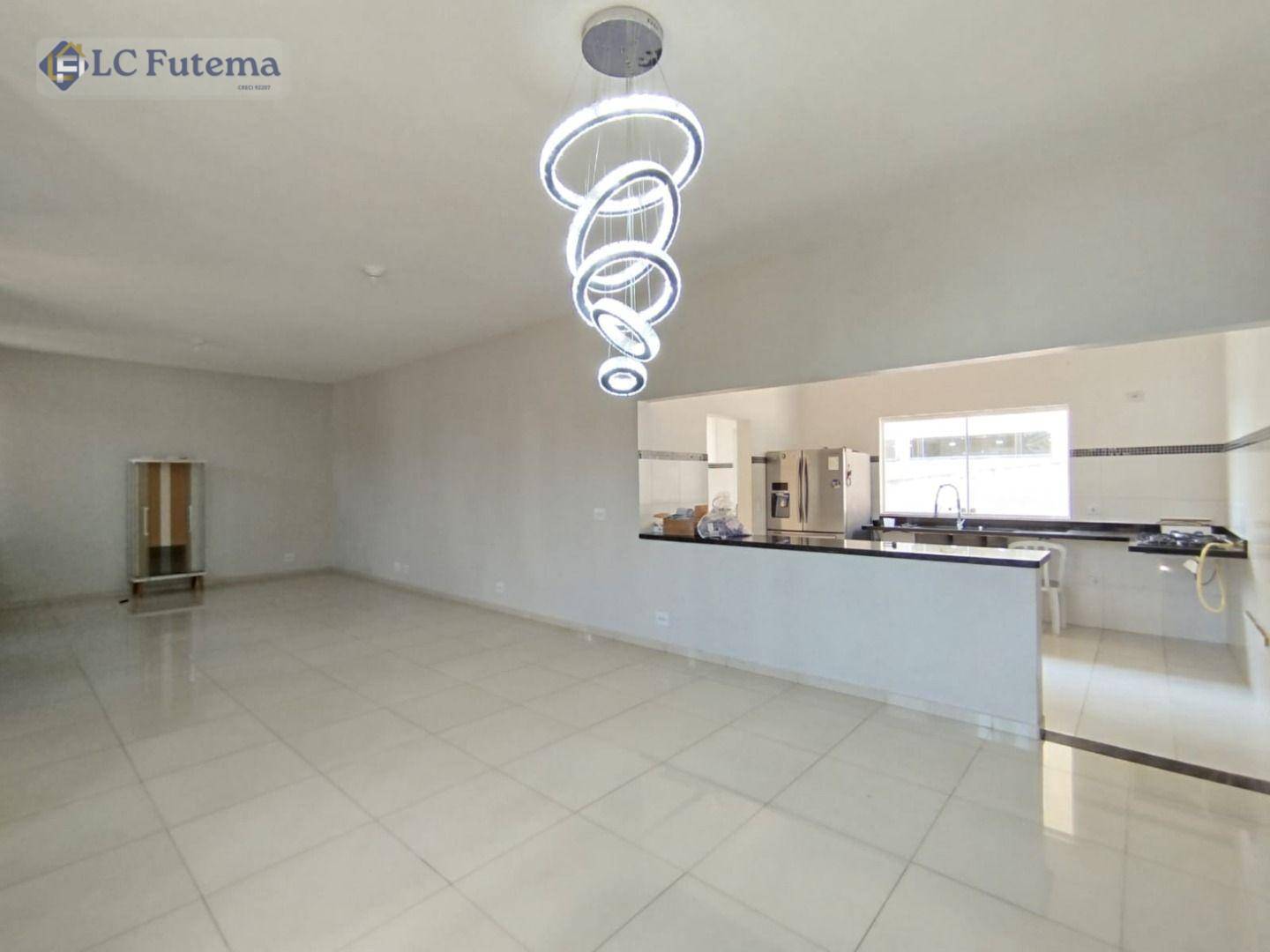 Casa de Condomínio para alugar com 3 quartos, 300m² - Foto 3