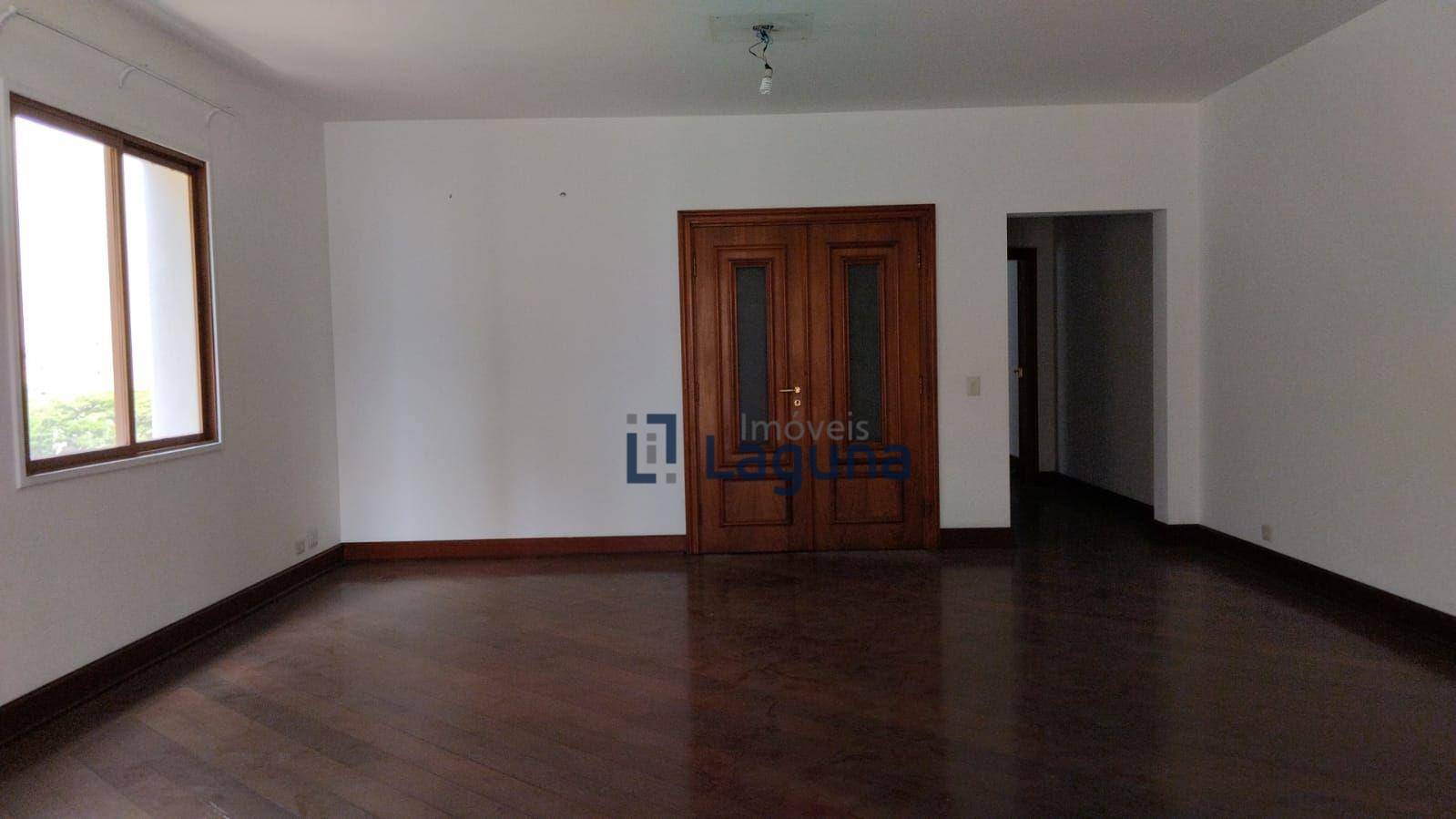 Apartamento para alugar com 4 quartos, 263m² - Foto 3