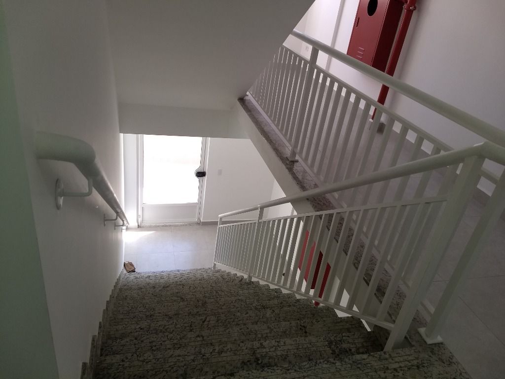 Apartamento à venda com 1 quarto, 44m² - Foto 19