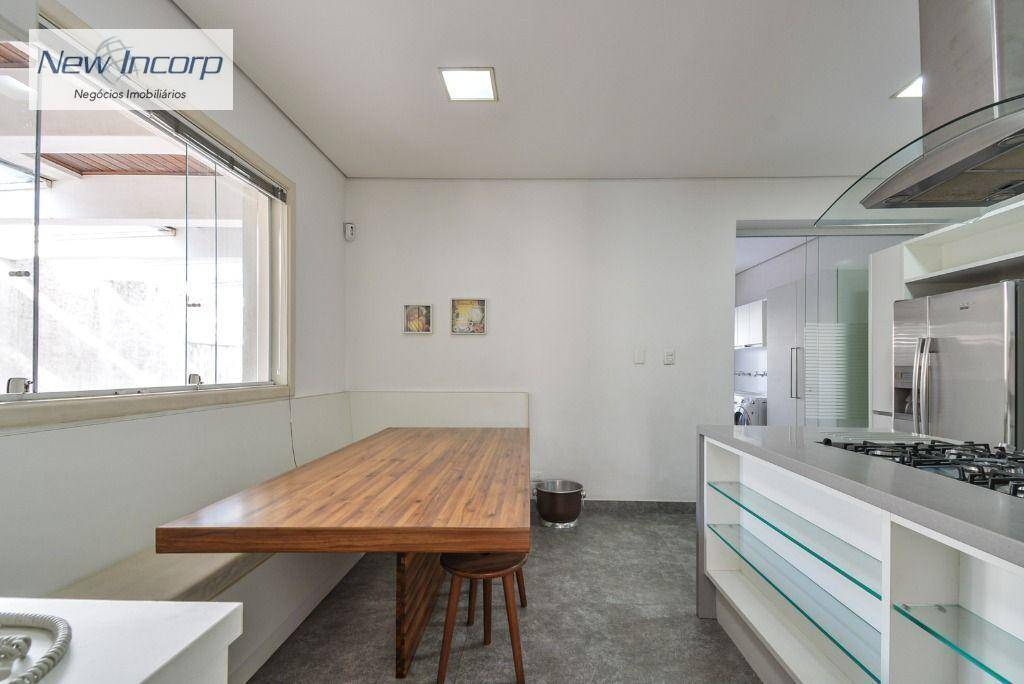 Sobrado à venda com 4 quartos, 375m² - Foto 26