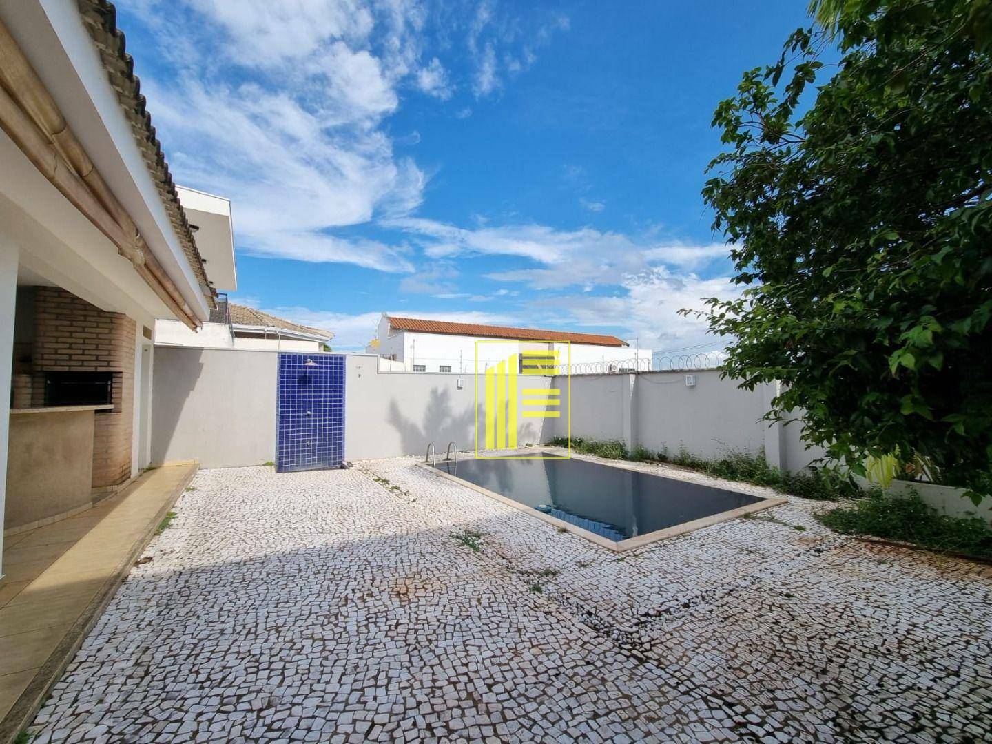Casa de Condomínio para alugar com 3 quartos, 234m² - Foto 10