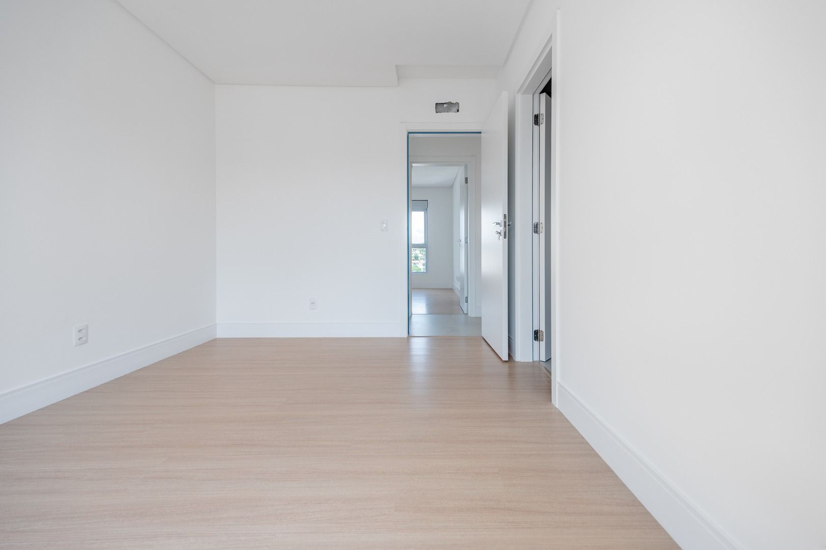 Apartamento à venda com 3 quartos, 138m² - Foto 17