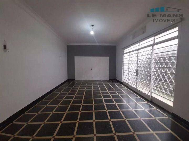 Casa para alugar com 4 quartos, 367m² - Foto 4