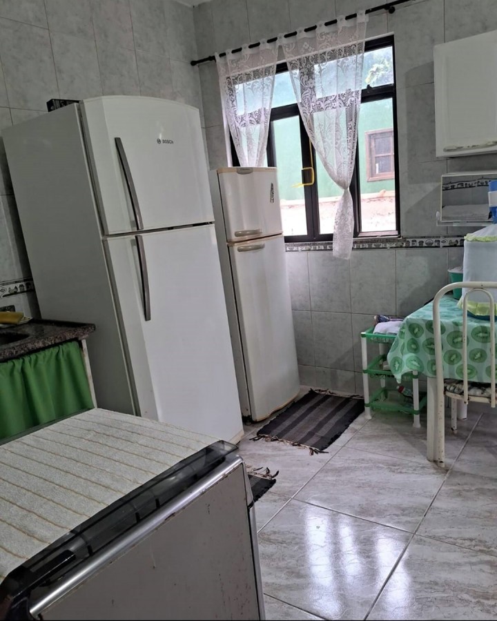 Casa à venda com 2 quartos, 360m² - Foto 11