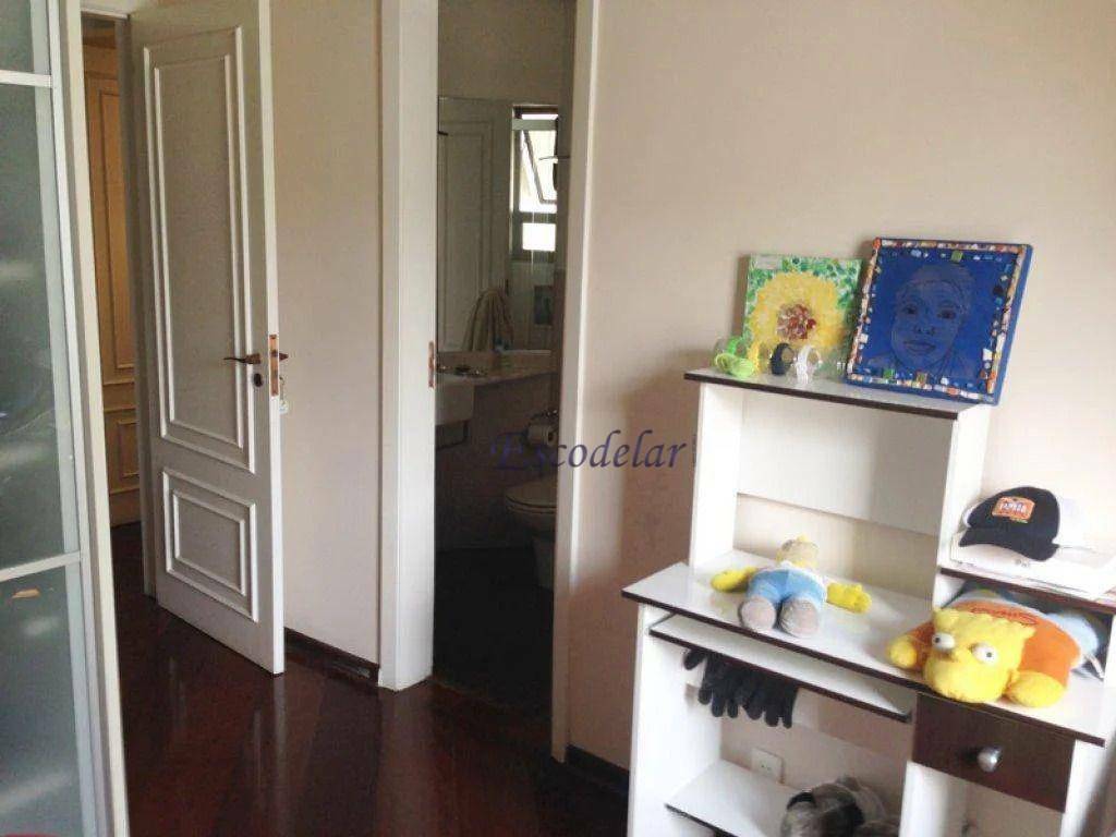 Apartamento à venda com 4 quartos, 227m² - Foto 14