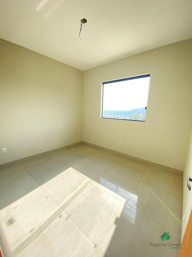 Casa à venda com 2 quartos, 95m² - Foto 16