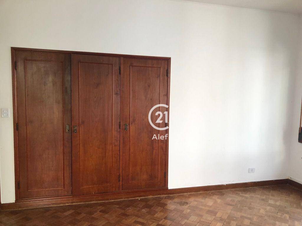 Casa para alugar com 6 quartos, 400m² - Foto 14