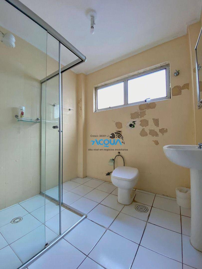 Apartamento à venda com 3 quartos, 181m² - Foto 9