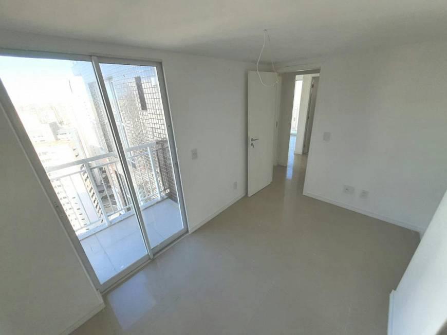 Apartamento à venda com 4 quartos, 154m² - Foto 4