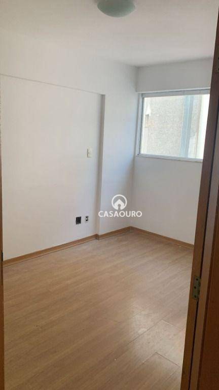 Apartamento à venda com 3 quartos, 94m² - Foto 8