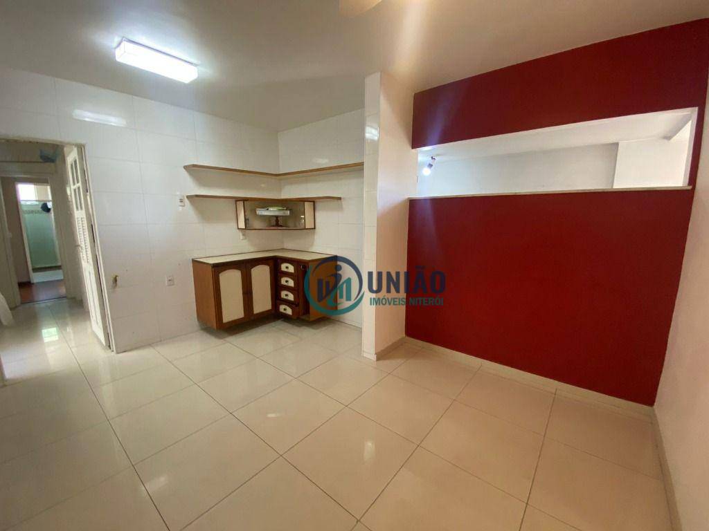 Apartamento à venda com 3 quartos, 140m² - Foto 7