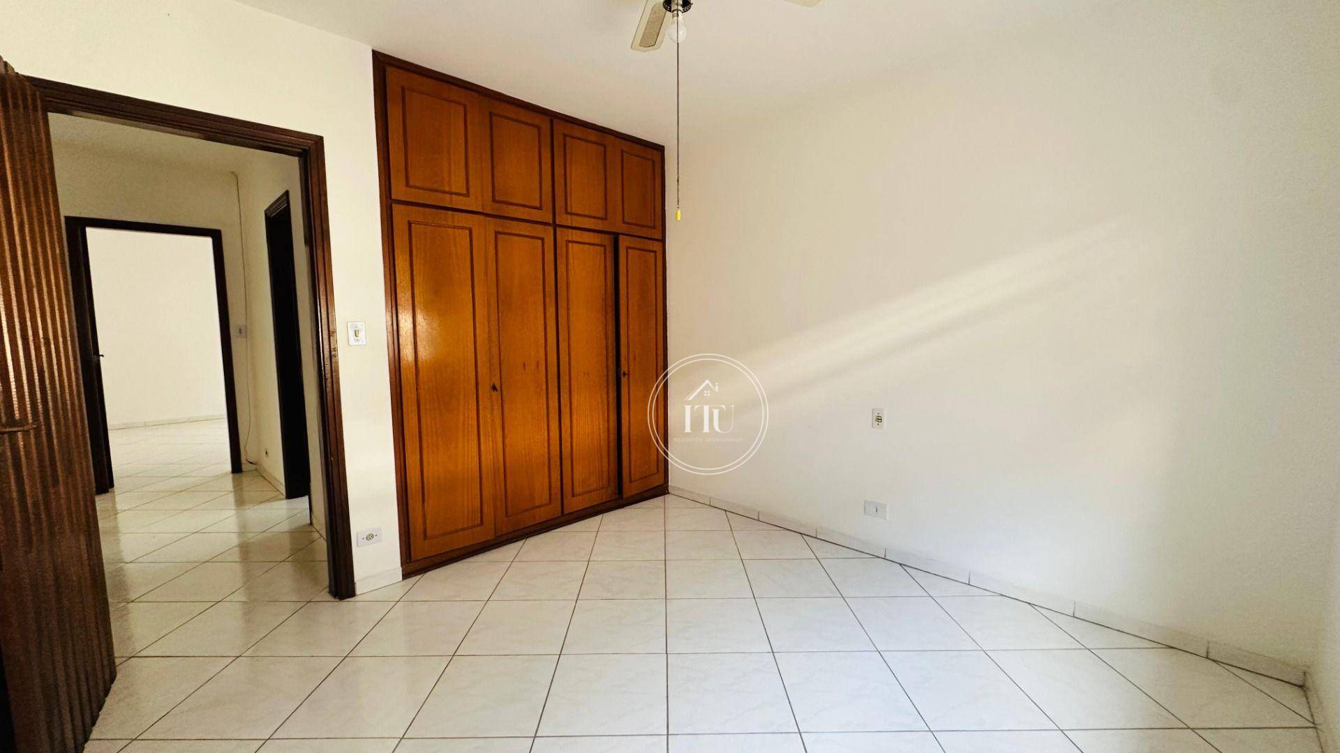 Casa de Condomínio para alugar com 3 quartos, 207m² - Foto 12
