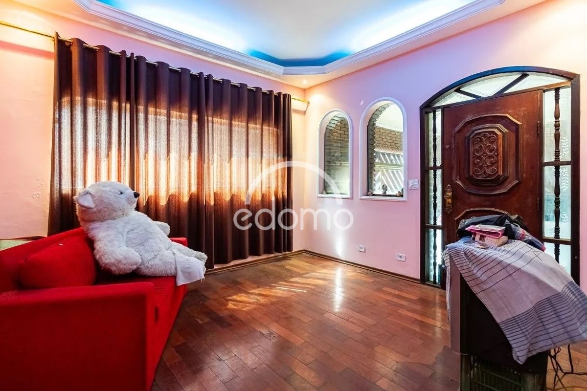 Casa para alugar com 4 quartos, 145m² - Foto 1