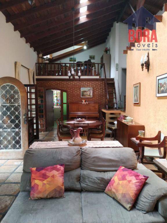 Casa à venda com 4 quartos, 350m² - Foto 22