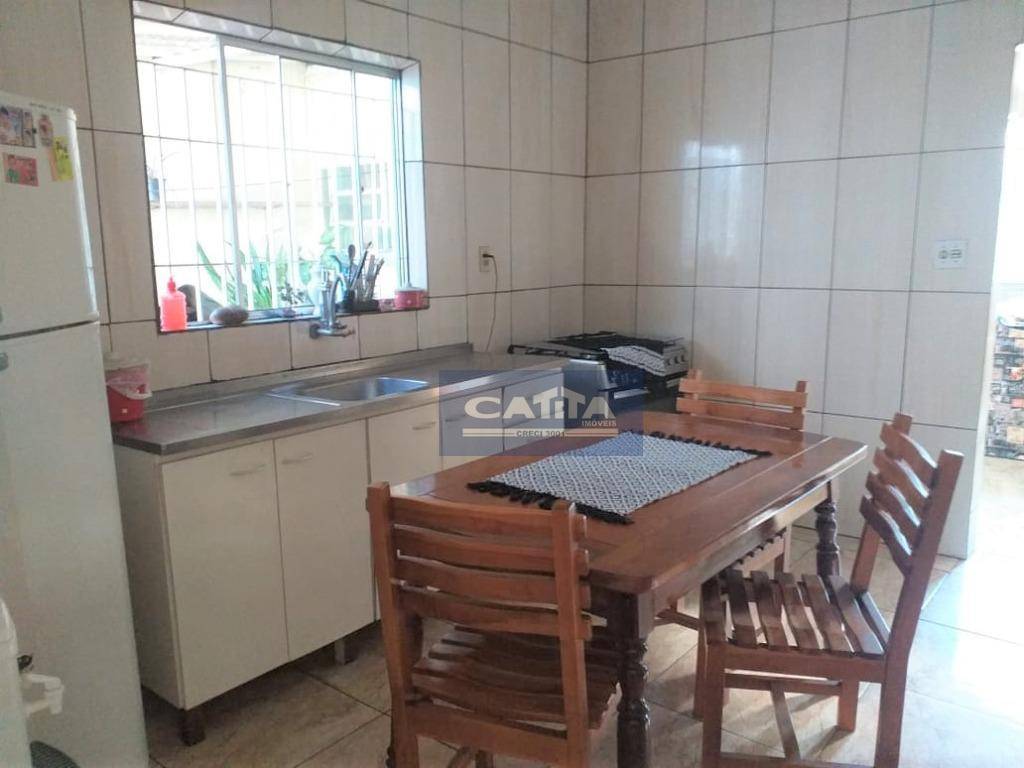 Casa à venda com 2 quartos, 200m² - Foto 6